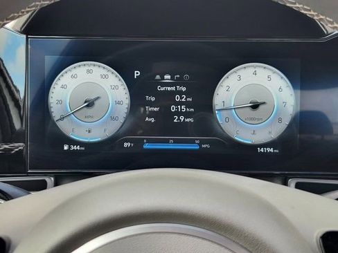Used 2025 Hyundai Elantra SEL FWD image 14