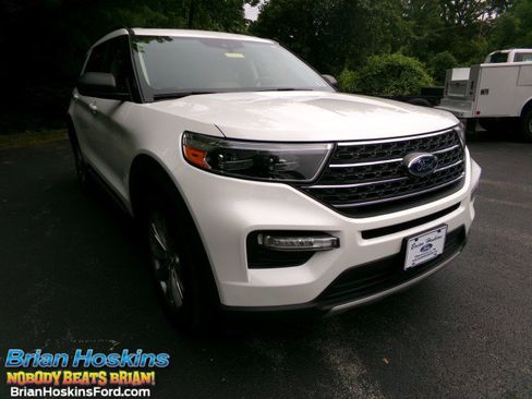 Used 2023 Ford Explorer XLT w/ Equipment Group 202A AWD/4WD image 1