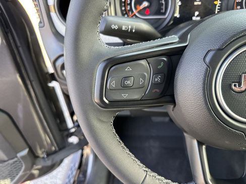 New 2025 Jeep Gladiator Sport image 13