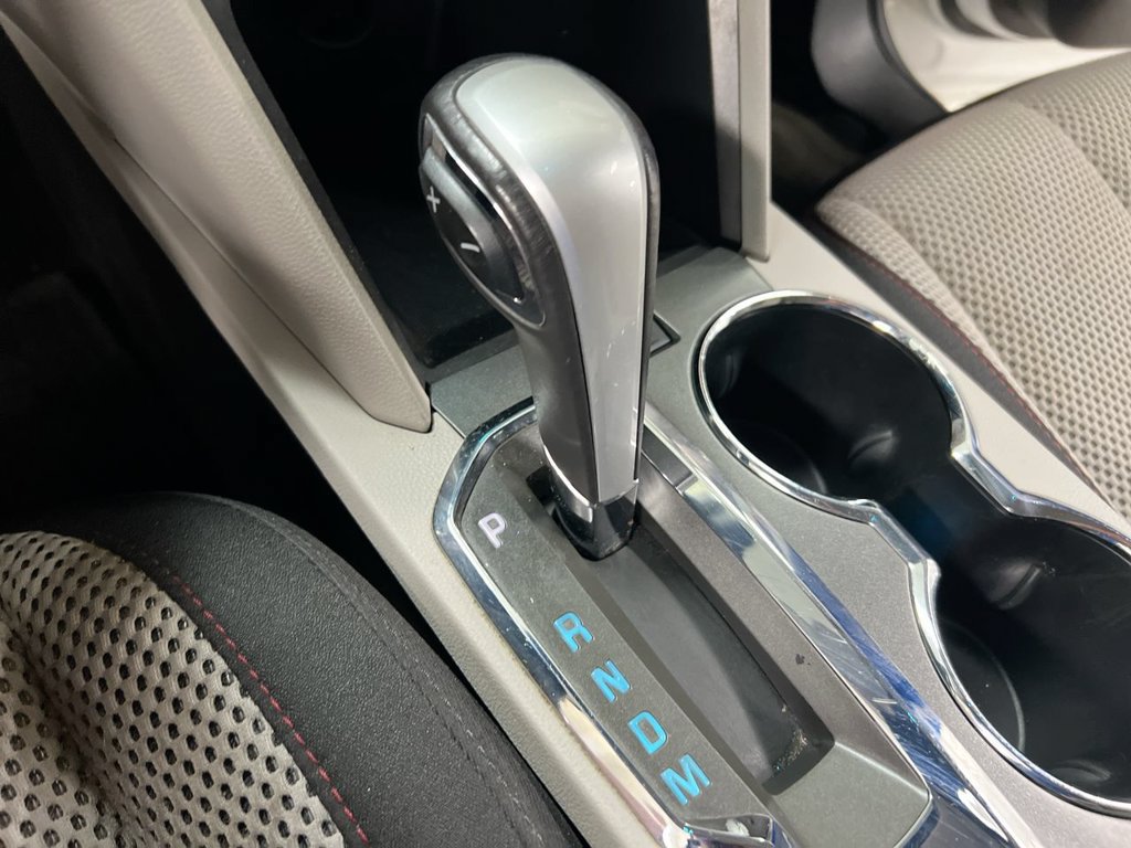 Used 2015 Chevrolet Equinox LT w/ Driver Convenience Package FWD image 17
