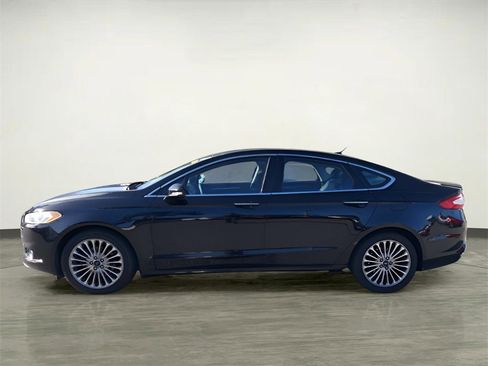 Used 2016 Ford Fusion Titanium image 2