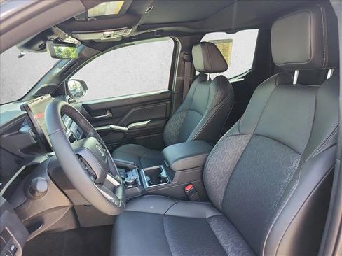 Used 2025 Toyota Tacoma Limited AWD/4WD image 11