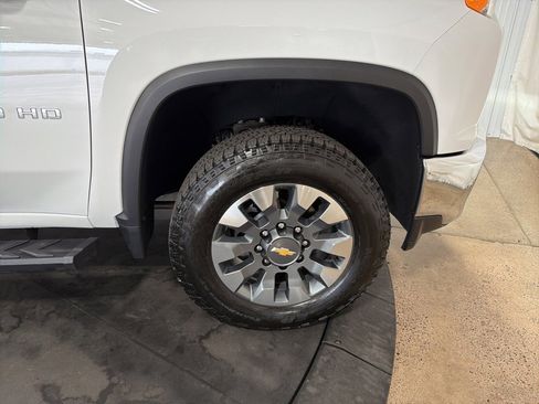 Certified 2022 Chevrolet Silverado 2500 LT w/ Convenience Package image 37