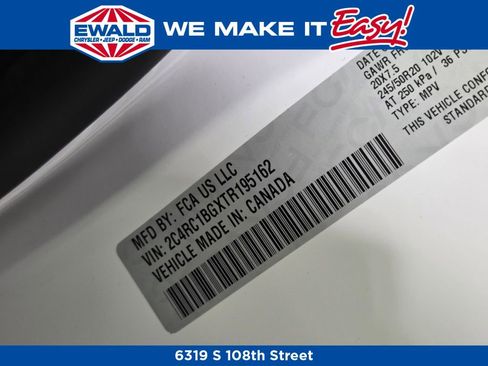 New 2026 Chrysler Pacifica Select w/ S Appearance Package image 23