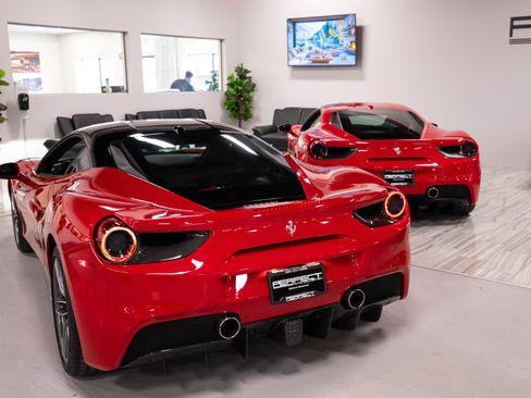 Used 2016 Ferrari 488 GTB RWD image 84