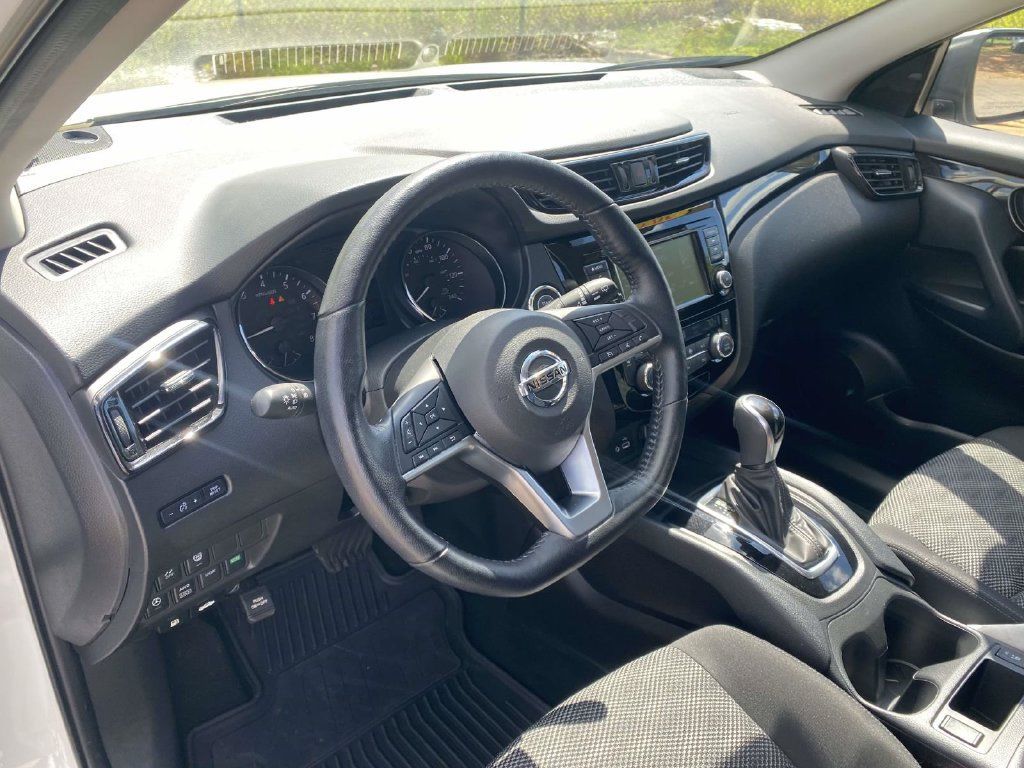 Used 2022 Nissan Rogue Sport SV AWD/4WD image 22