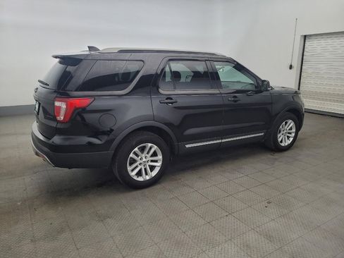 Used 2017 Ford Explorer XLT FWD image 10