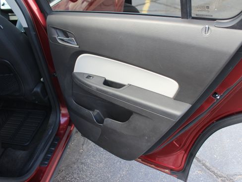 Used 2010 Chevrolet Equinox LT AWD/4WD image 11