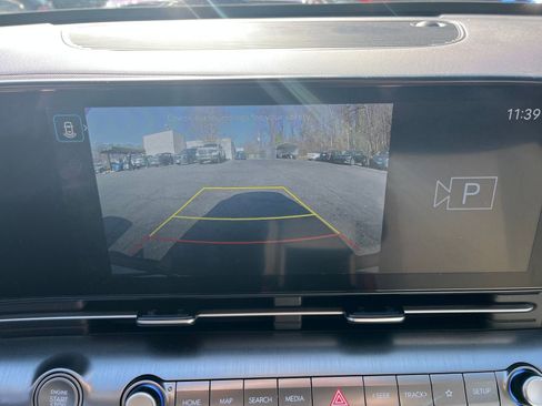 Used 2025 Hyundai Kona SEL image 17