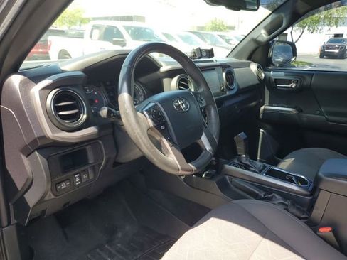 Used 2019 Toyota Tacoma TRD Off-Road AWD/4WD image 21