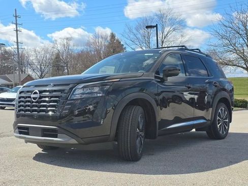 New 2026 Nissan Pathfinder Platinum image 11