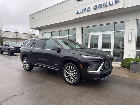 Used 2025 Buick Enclave Avenir w/ Super Cruise Package image 1