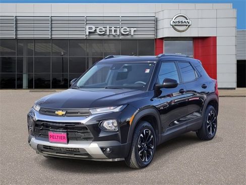 Used 2023 Chevrolet TrailBlazer LT image 3