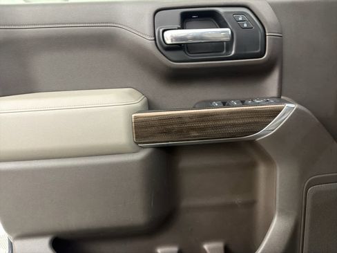 Used 2019 Chevrolet Silverado 1500 LT w/ All-Star Edition image 14