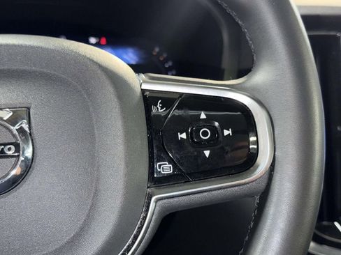 Used 2025 Volvo S60 B5 Plus AWD/4WD image 29