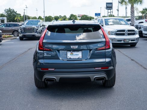 Used 2019 Cadillac XT4 Premium Luxury w/ Cold Weather Package FWD image 4