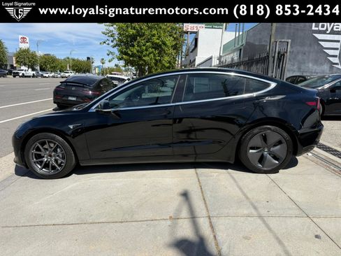 Used 2019 Tesla Model 3 Standard Range image 4