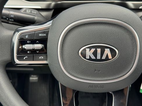 Used 2021 Kia Sorento LX FWD image 19