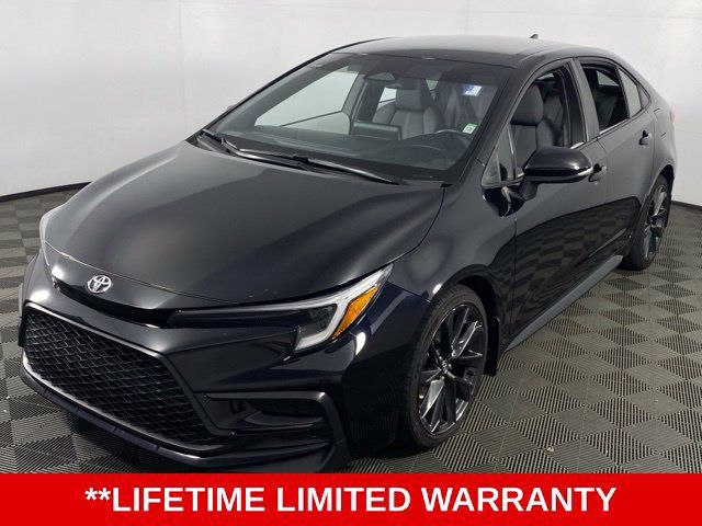 Used 2025 Toyota Corolla SE FWD image 3