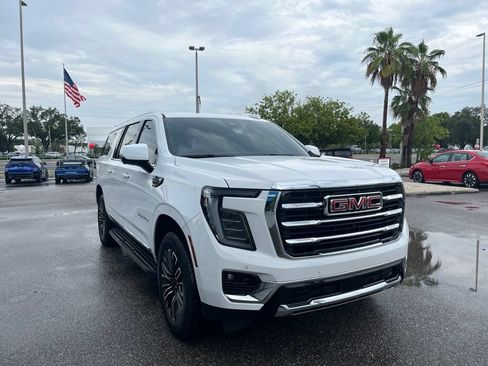 Used 2025 GMC Yukon XL Elevation RWD image 1