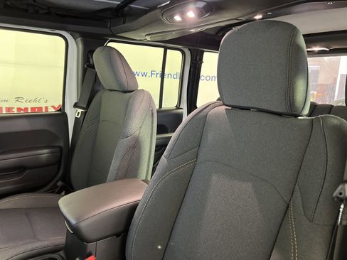 New 2026 Jeep Wrangler Sport AWD/4WD image 9