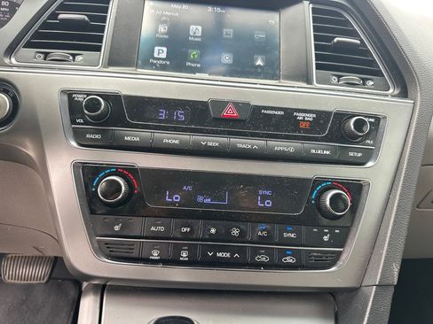 Used 2017 Hyundai Sonata Limited FWD image 17