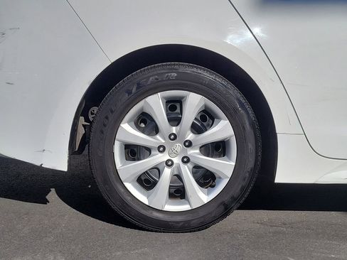 Used 2022 Toyota Corolla LE image 5