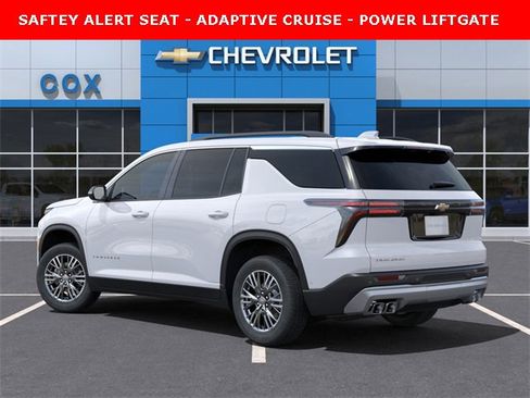 New 2025 Chevrolet Traverse LT image 3