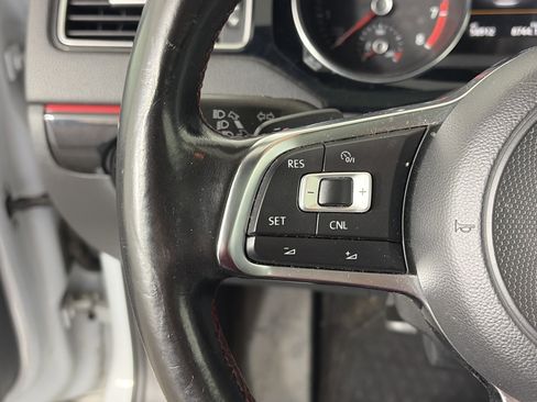 Used 2017 Volkswagen Jetta GLI image 28