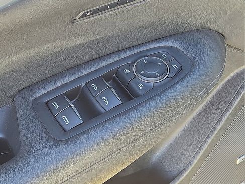 Used 2024 Cadillac XT6 Premium Luxury image 23