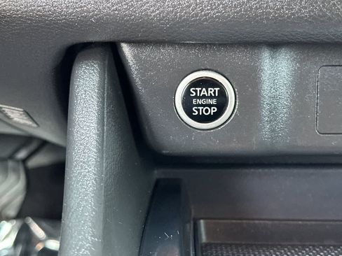 Used 2023 Nissan Rogue SV AWD/4WD image 27