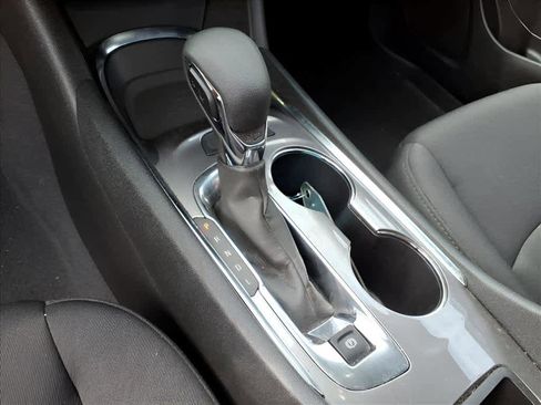 Used 2024 Chevrolet Malibu LT image 16