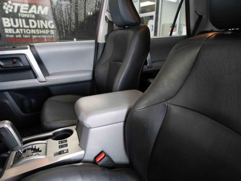 Used 2012 Toyota 4Runner SR5 w/ Premium Pkg image 10