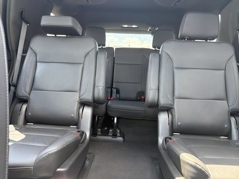 Used 2021 Chevrolet Tahoe LT w/ LT Signature Package AWD/4WD image 20