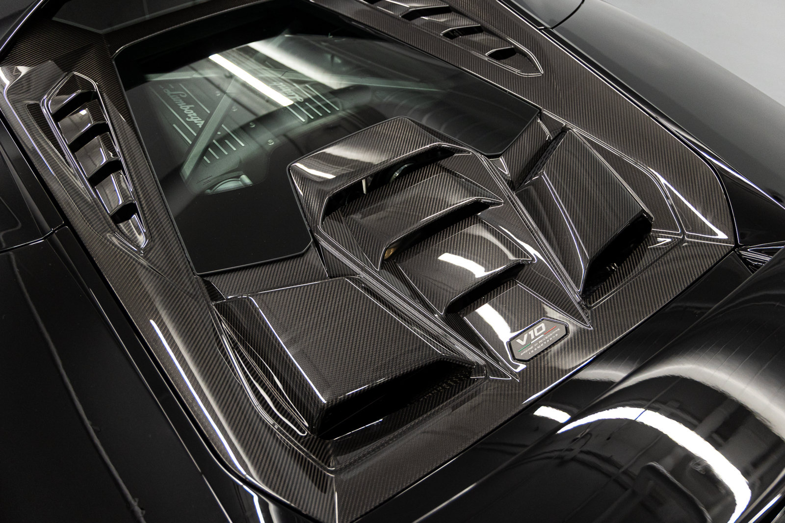 Used 2023 Lamborghini Huracan Tecnica RWD image 24