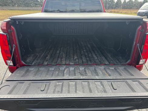Used 2025 Chevrolet Colorado Trail Boss image 17