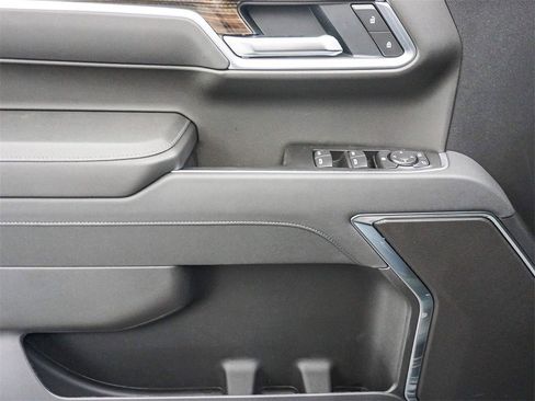 New 2026 Chevrolet Silverado 1500 LT w/ LPO, Dark Essentials Package image 21