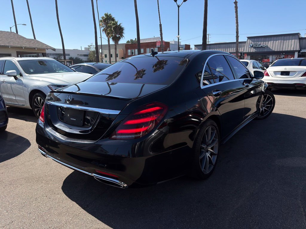 Used 2019 Mercedes-Benz S 560 Sedan image 4