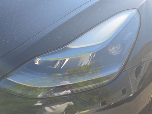 Used 2021 Tesla Model 3 Long Range AWD/4WD image 25