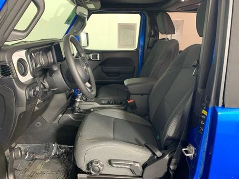 Used 2024 Jeep Wrangler Sport AWD/4WD image 18