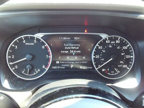 Used 2023 Nissan Rogue SV FWD image 10