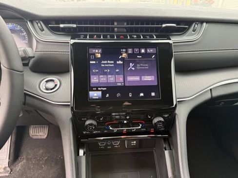 New 2026 Jeep Grand Cherokee L Laredo image 16