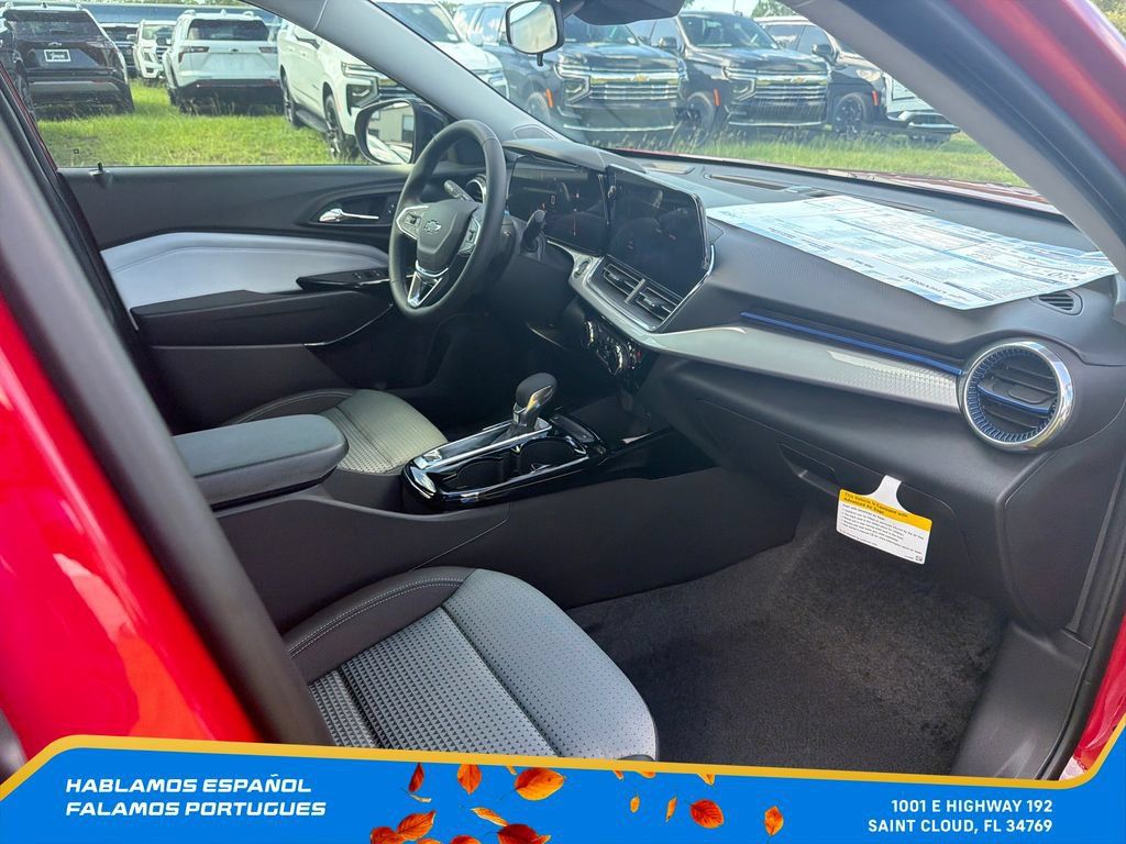New 2026 Chevrolet Trax LT w/ Driver Confidence Package FWD image 31