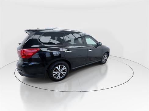 Used 2020 Nissan Pathfinder S image 8