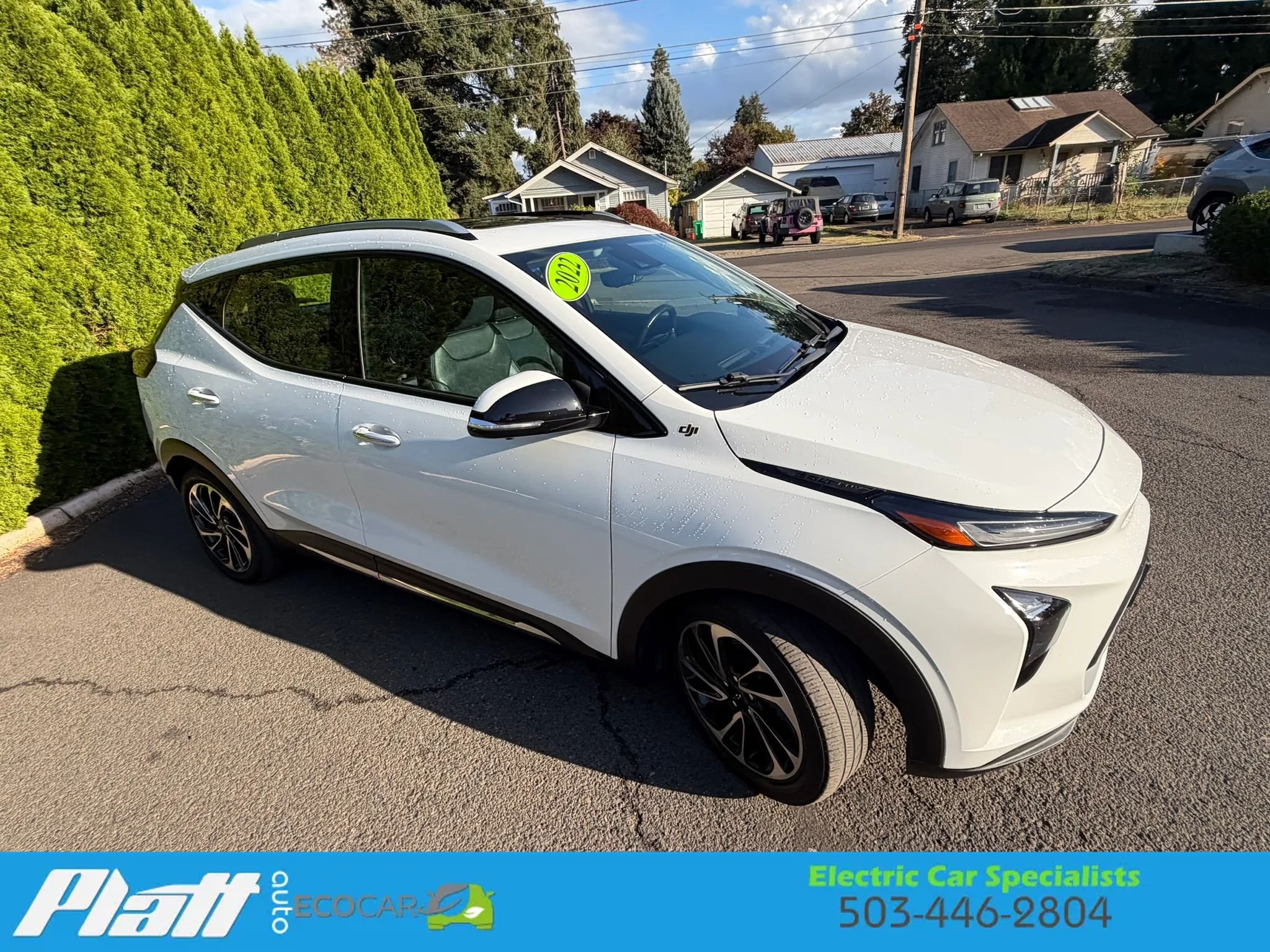 Used 2022 Chevrolet Bolt EUV Premier w/ Sun & Sound Package FWD image 12