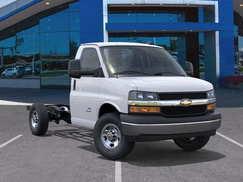 New 2026 Chevrolet Express 3500 w/ Power Convenience Package image 32