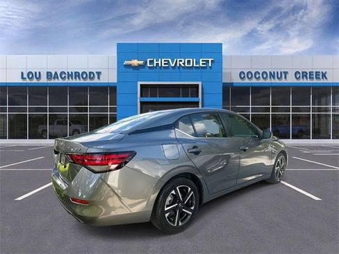 Used 2024 Nissan Sentra SV image 9