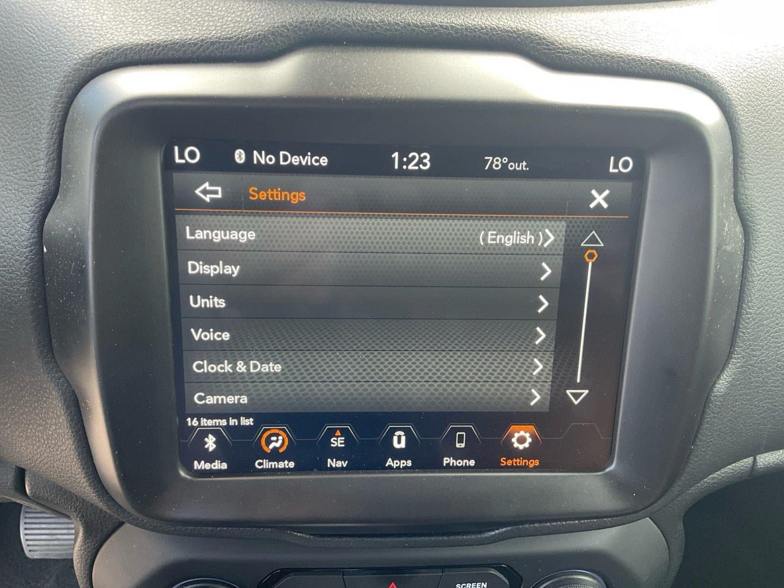 Used 2023 Jeep Renegade Latitude AWD/4WD image 19