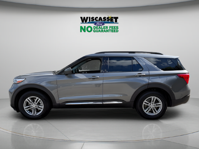 Certified 2023 Ford Explorer XLT w/ Equipment Group 202A AWD/4WD image 2