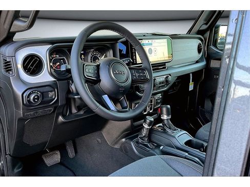 New 2026 Jeep Gladiator Sport image 7